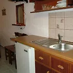 Meroi Molos (adults Only) Πανσιόν