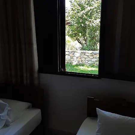 Meroi - Adults Friendly Skyros
