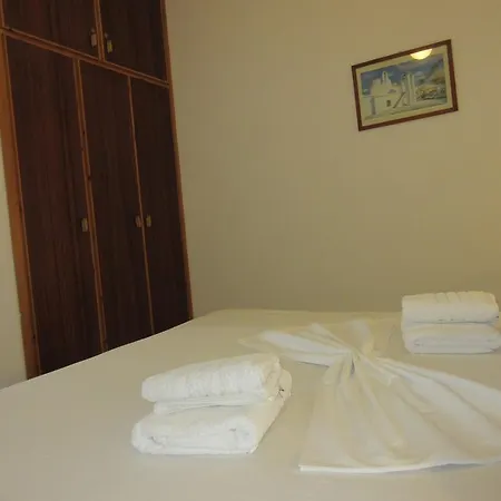 Pensión Meroi - Adults Friendly 2*