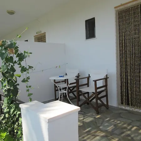 Meroi Molos (adults Only) Pensionat