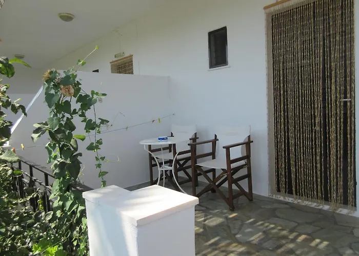 Meroi Molos (adults Only) Maison d'hôtes